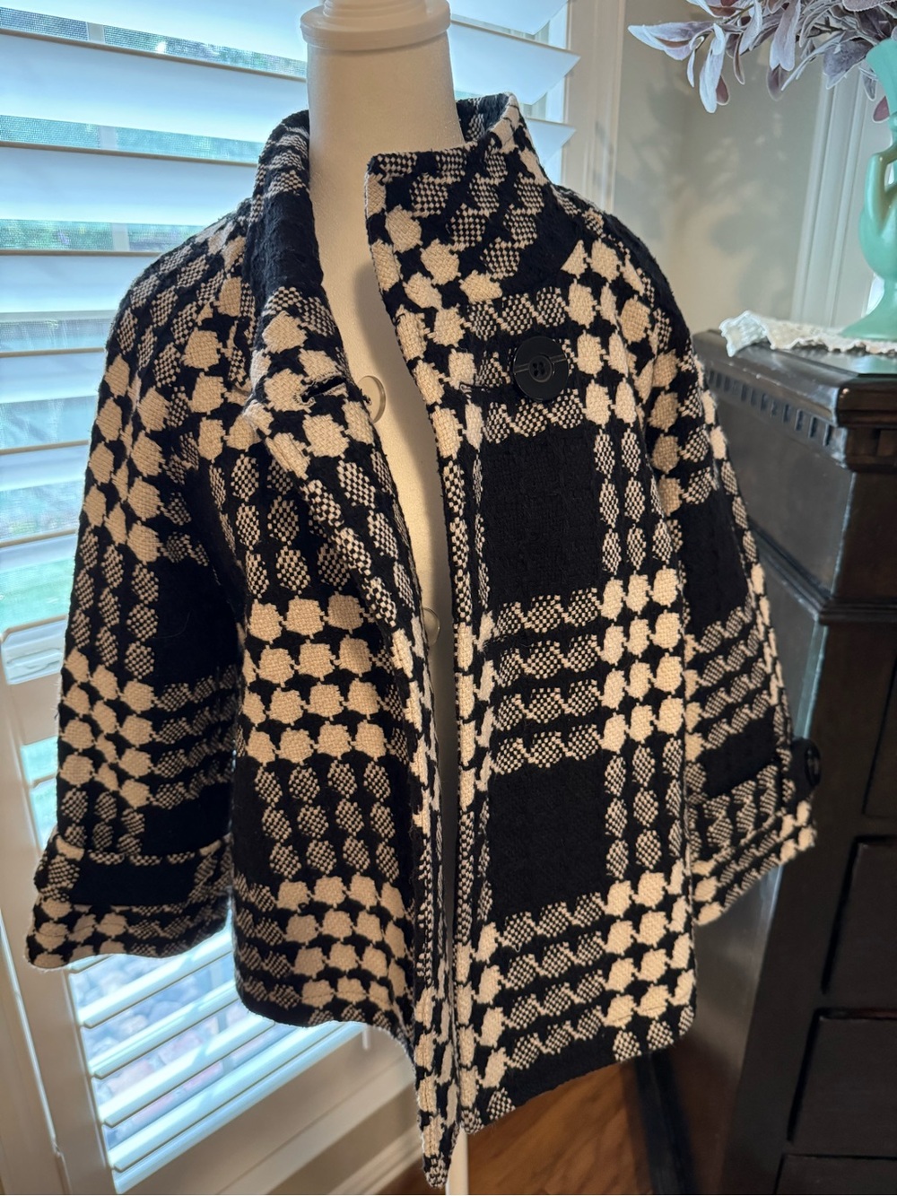 Source Unknown Black and White Geometric Knit Jacket